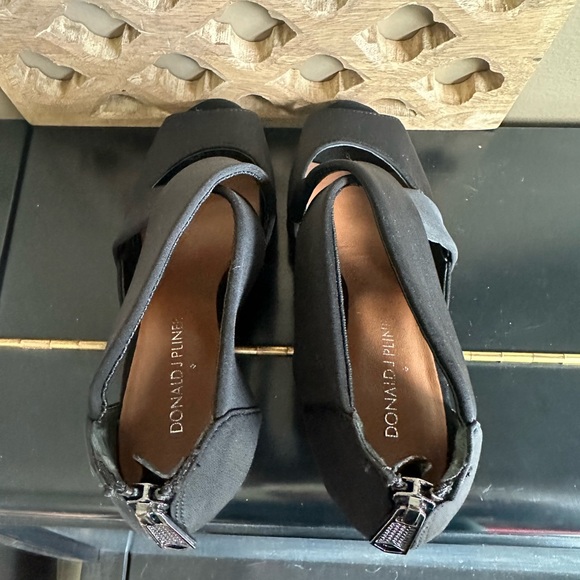 Donald J. Pliner Wedge Heels - Picture 5 of 9